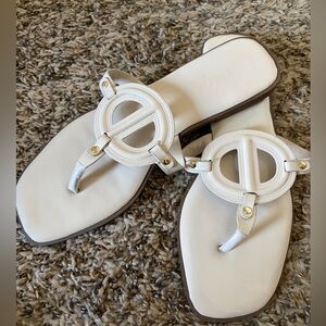 Cut Out Band Thong Sandals - Cream Patent